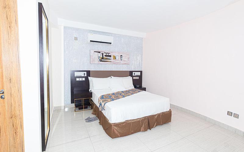 דואלה Hotel Le Figaro מראה חיצוני תמונה