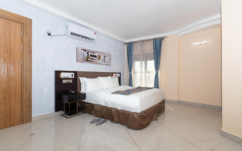 דואלה Hotel Le Figaro מראה חיצוני תמונה