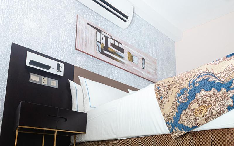 דואלה Hotel Le Figaro מראה חיצוני תמונה