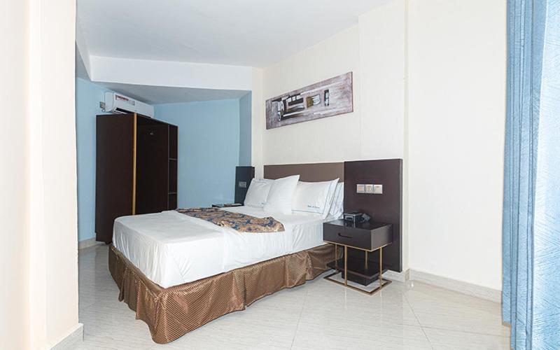דואלה Hotel Le Figaro מראה חיצוני תמונה