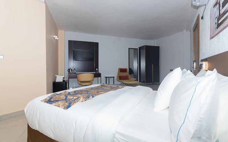 דואלה Hotel Le Figaro מראה חיצוני תמונה