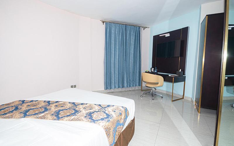 דואלה Hotel Le Figaro מראה חיצוני תמונה