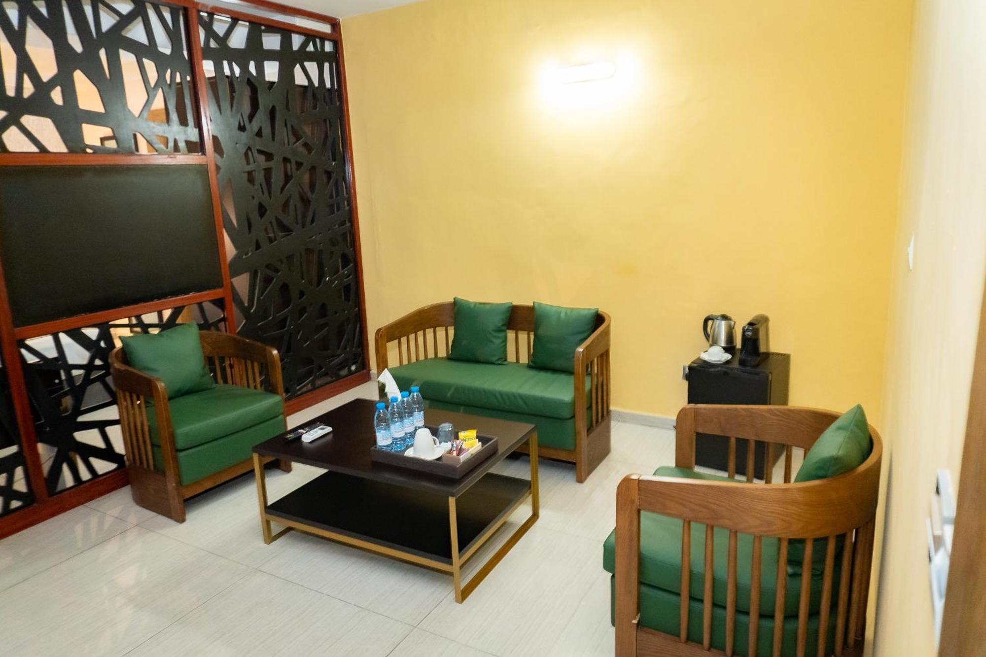 דואלה Hotel Le Figaro מראה חיצוני תמונה
