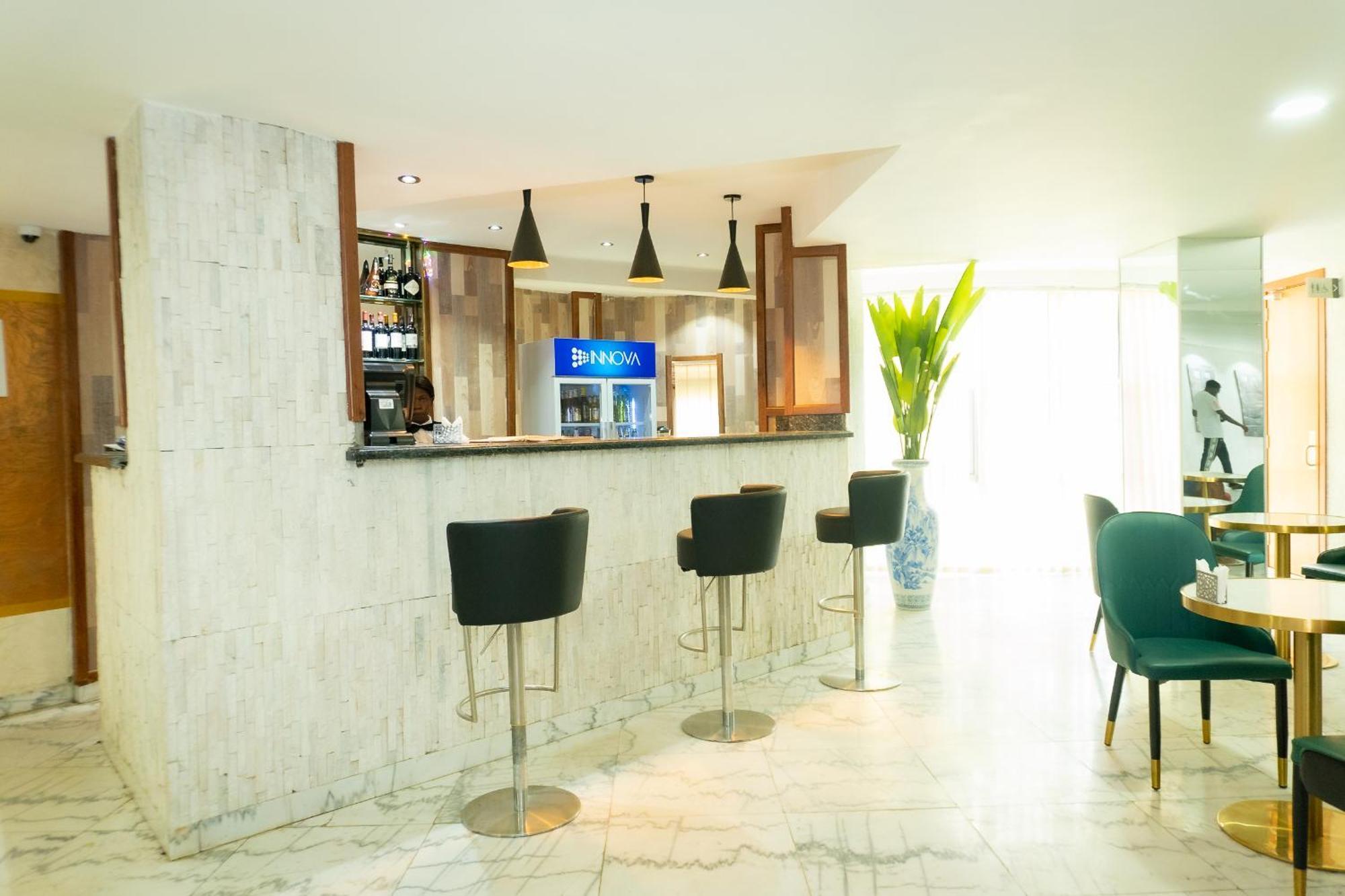 דואלה Hotel Le Figaro מראה חיצוני תמונה