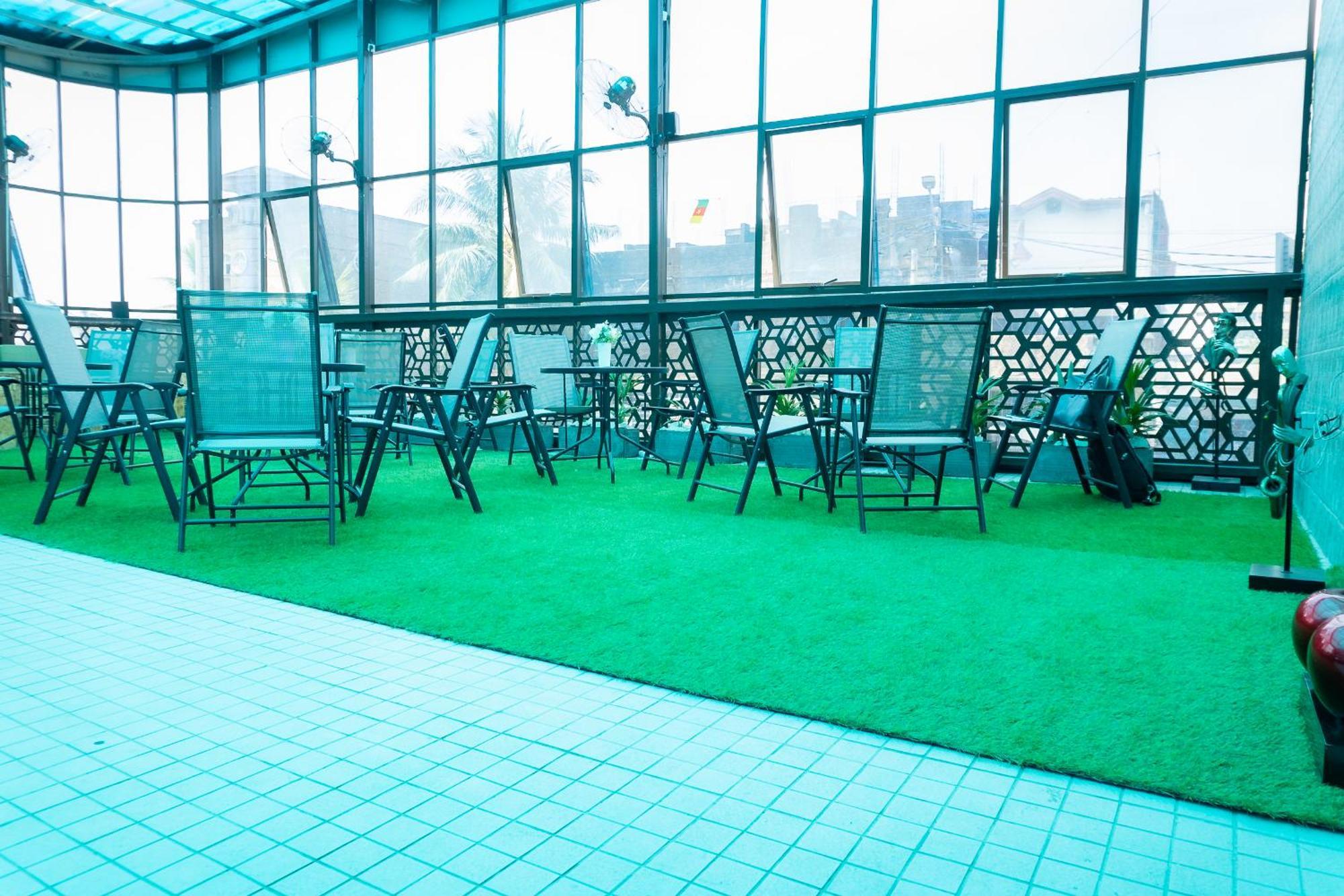 דואלה Hotel Le Figaro מראה חיצוני תמונה